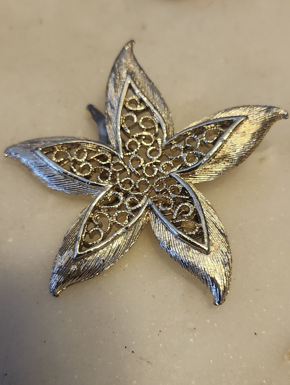 Vtg Gerry's Gold Tone Starfish Filigree Brooch